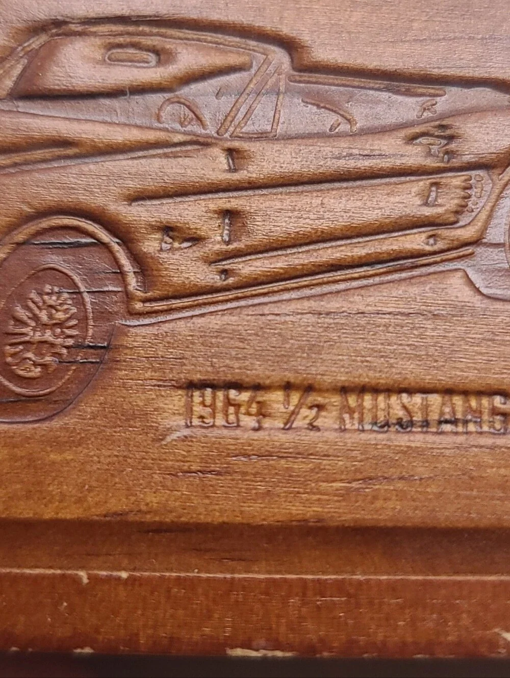 Vintage Relic 1964 1/2 Ford Mustang Wrist Watch In Collector Wooden Box - Picture 3 of 8
